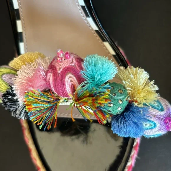 Betsey Johnson Polka Dot Pom Pom Sandal Heels Colorful Sz 7.5 - Picture 6 of 11